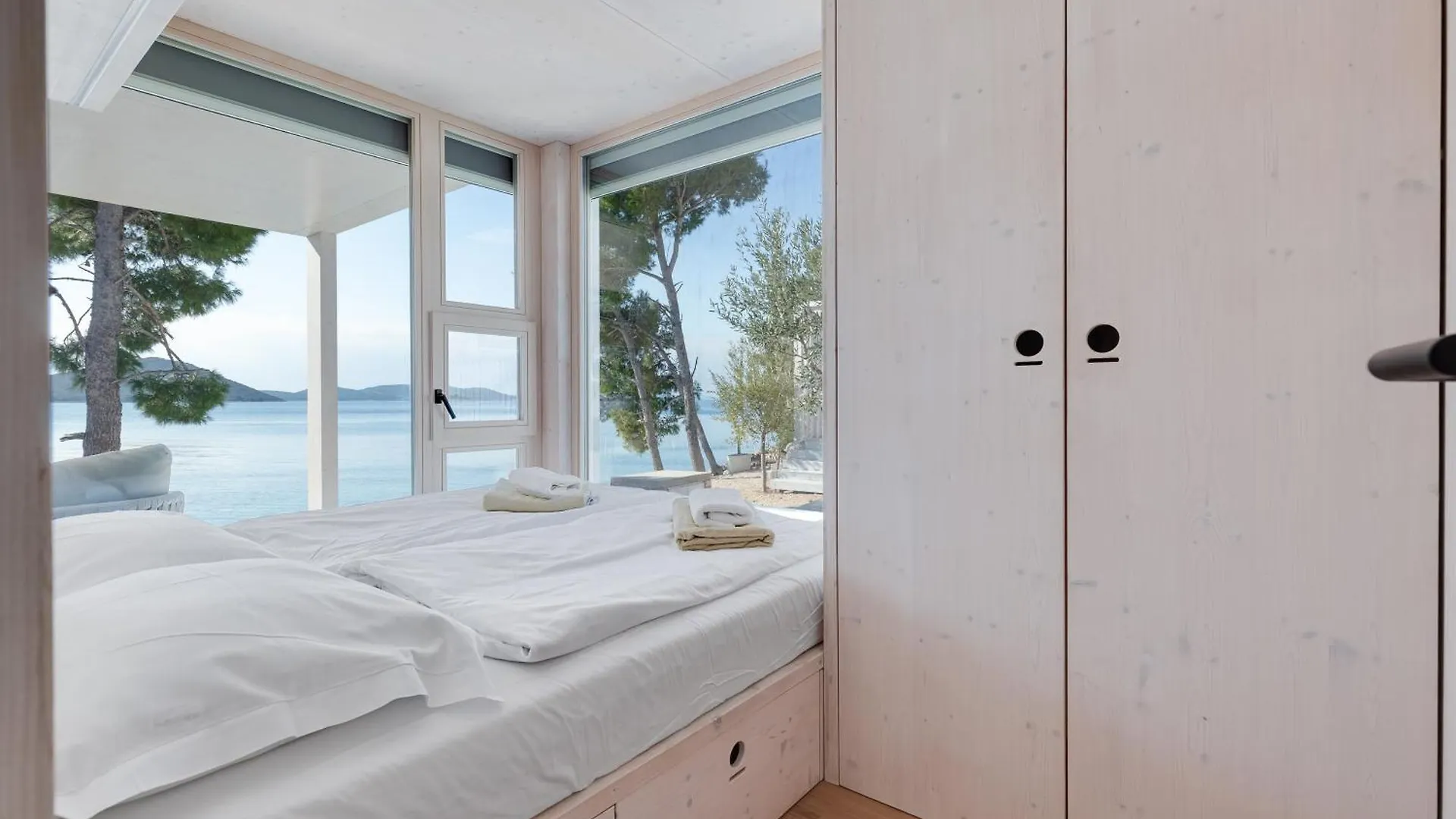 Villa Luna Buqez - 1St Sea Line By Beach 드라게